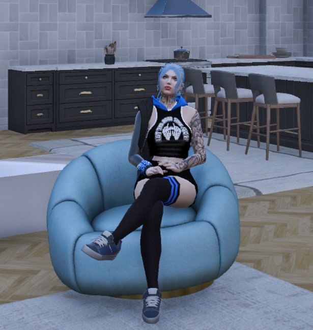 Empezamos!✨

Seguimos con la Kenya y la banda, seguimos vendiendo la plantita de la felicidad xd hoy le damos caña a Chester y a los robos.. Y lo que surja porque siempre surje algo. Aprenderemos a manejar mejor el coche? hoy chop chop tambien? ojalá nos de tiempo a todo 😄