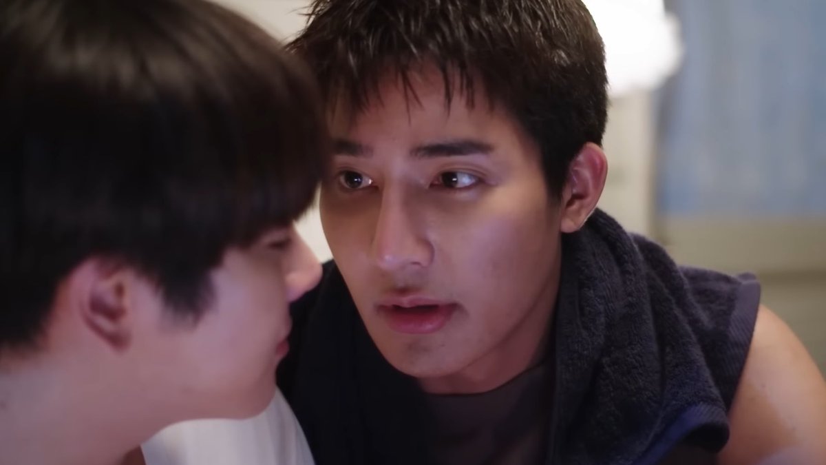 minsugams's tweet image. จากที่ดูซีรีย์วายมานะ คู่ที่จูบละหวานสุด ฉันว่า เอิร์ทมิกซ์ มันแบบ รอยยิ้มเอยสายตาเอย เวลามซ.จุ้ปอะ มันแบบ หว๊านหวาน ยิ้มอ้อน ป้าสังเกตละ ป้าว่าคู่นี้ดูหวานเจี๊ยบสุด อาจจะเพราะยิ้มของมซ.ด้วยมั้ง เวลาเขาจุ้ปเสร็จละยิ้มมันอ้อนอะ ส่วนพี่เอิร์ทก็สายตาละมุน ลงตัวสุดๆ