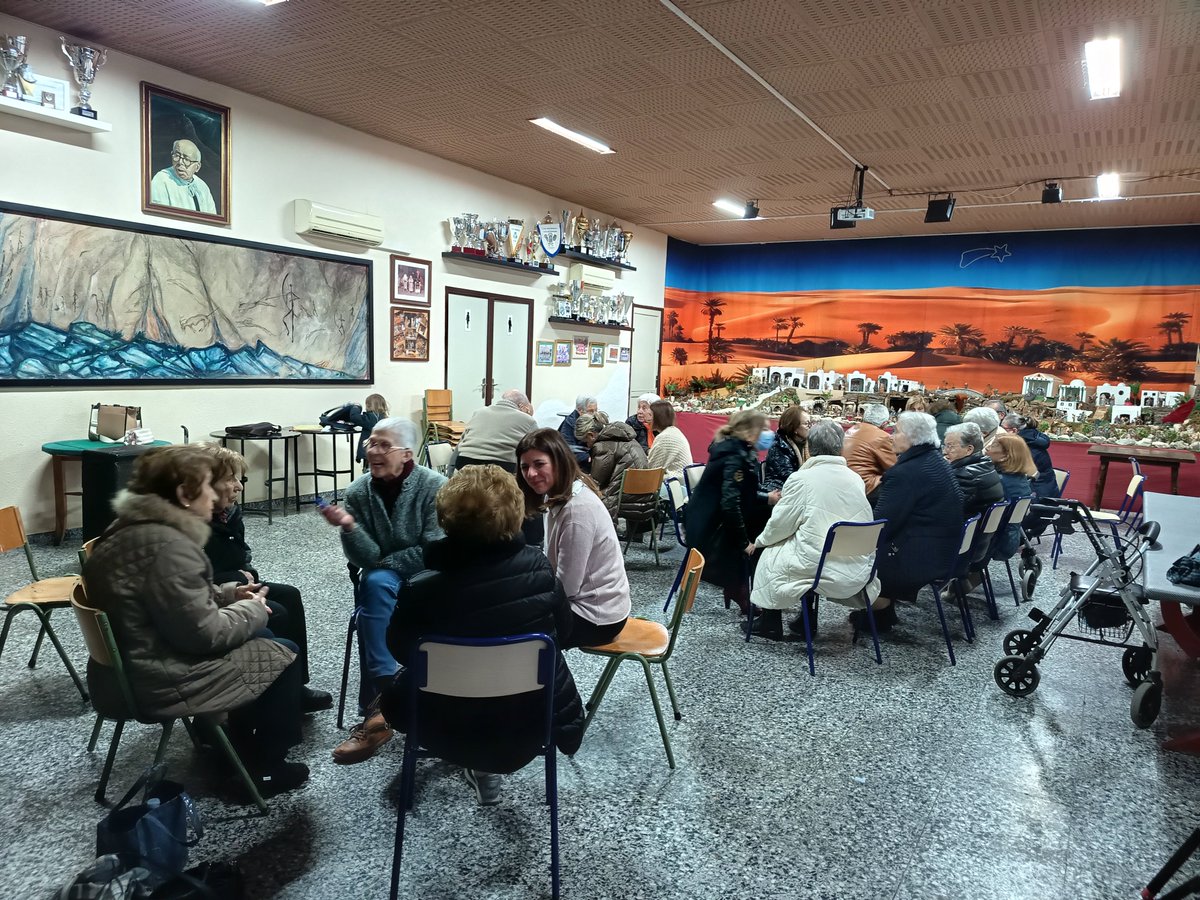 Iniciamos el Projecte Rut de Cáritas Cocentaina, nos hemos presentado y escuchamos que quieren hacer cuando nos encontremos.
#AquíLateUnCorazón
<a href="/ValenciaCaritas/">Valencia Cáritas</a> 
@ConsueLlopi