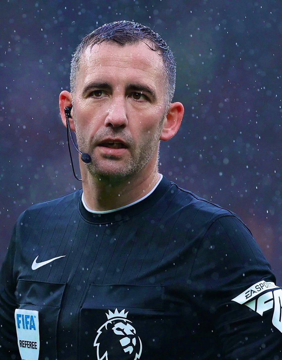 Chris Kavanagh tonight:

3 Yellow Cards Held
15 Mood Switches 
9 Extra Minutes Pulled Out of His Ass 
1 Coin Toss to Decide if Goal Stands
100% Need to Check His FanDuel

CLEAR AND OBVIOUS MATCH FIXING 👏👏👏