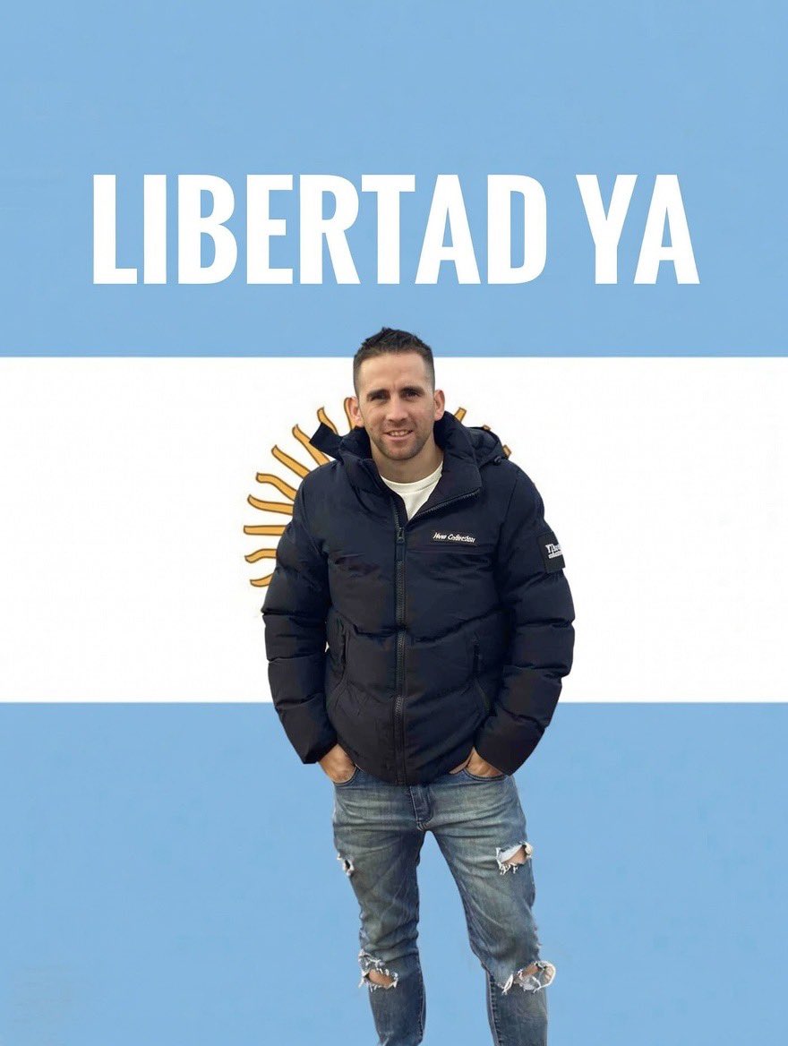 gg_alexand95764's tweet image. En Venezuela hay 2 argentinos en Desaparición Forzada, hoy desde este lugar nos unimos para alzar la voz por lo que siguen privados de libertad. 

Nahuel Agustín Gallo es inocente y aún lo mantienen en una tortura que ya se ha prolongado por 401 días. 

NO MÁS, CUMPLAN, tienen…