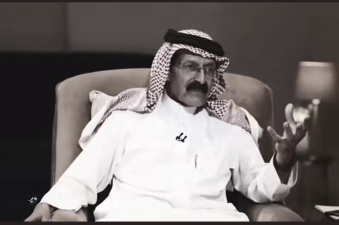 يموت انا حاسدي ما ياصل ابعادي 
مني نجوم السماء لو يفهم أقرب له
ولابد ما الهايج المايج يجي هادي 
وكل يشاف المكان اللي يناسب له