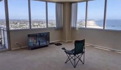 Hillshills's tweet image. Men will pay $3900 for a dab rig and still sleep on a mattress on the floor