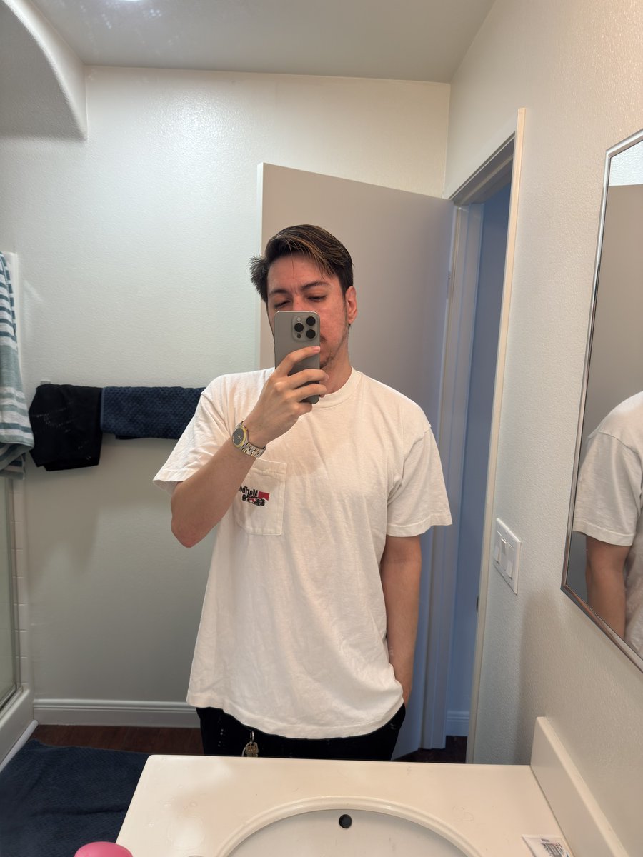 soars's tweet image. today's fit features a 1992 f1 shirt I thrifted