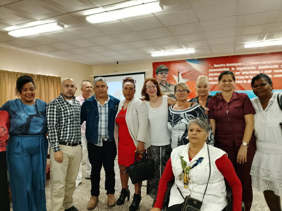 ACPDI_Cuba's tweet image. Quedó constituida hoy, la primera filial municipal de la #ACPDI La Habana. El municipio Boyeros tomó la vanguardia de los grupos gestores municipales existentes, ejerciendo gran compromiso con la dignidad y la inclusión de las personas con discapacidad intelectual♥️🇨🇺
@MTSS_CUBA