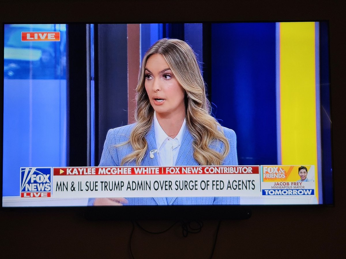 Hey <a href="/FoxNews/">Fox News</a> replace <a href="/JessicaTarlov/">Jessica Tarlov</a> with <a href="/KayleeDMcGhee/">Kaylee McGhee White</a> so I can watch <a href="/TheFive/">The Five</a>