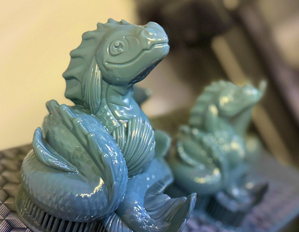 A serpent rising from the goo! 🌊 
(name tbd)

This model is coming soon! Sculpted by <a href="/DeviantGardens/">Deviant Gardens</a> 💚