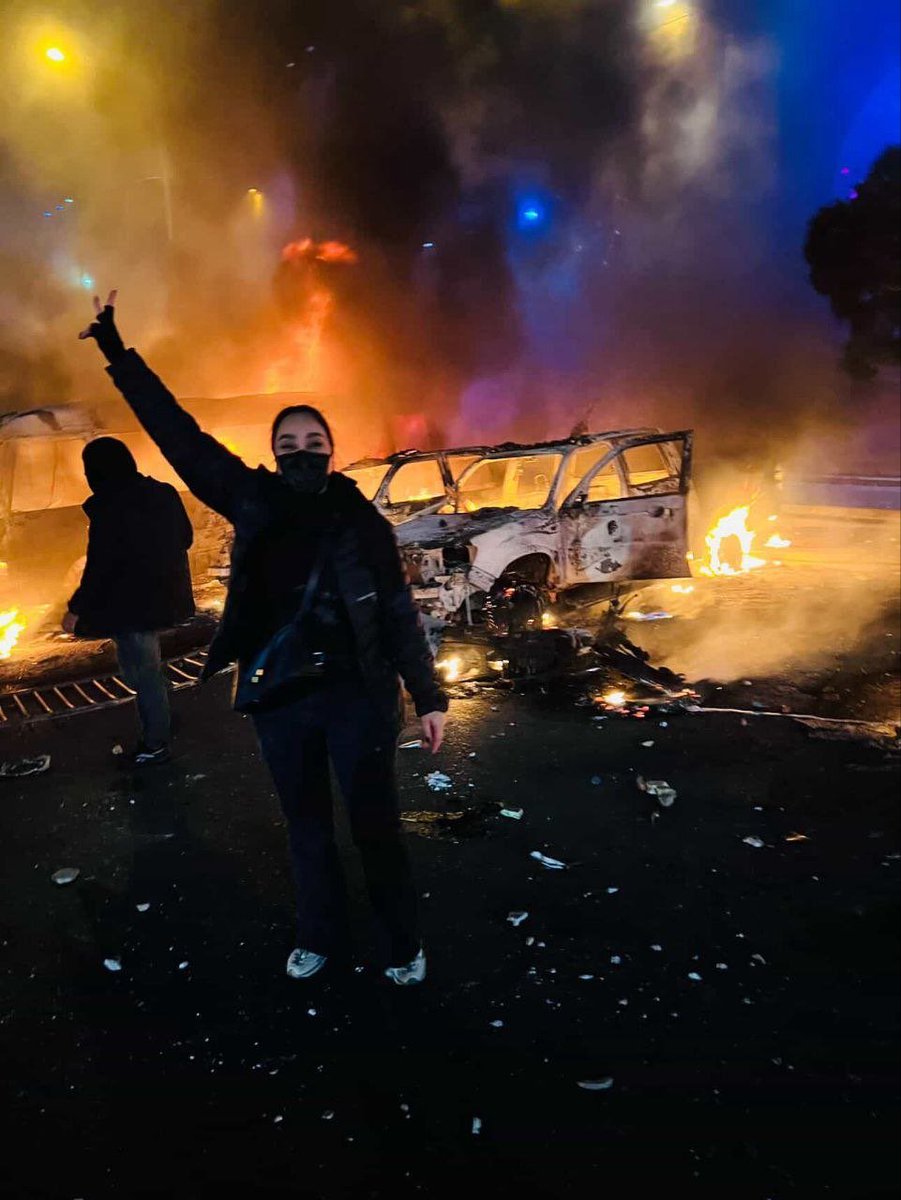 Capitana_espana's tweet image. La historia recordará la valentía de las mujeres iraníes. ✌️