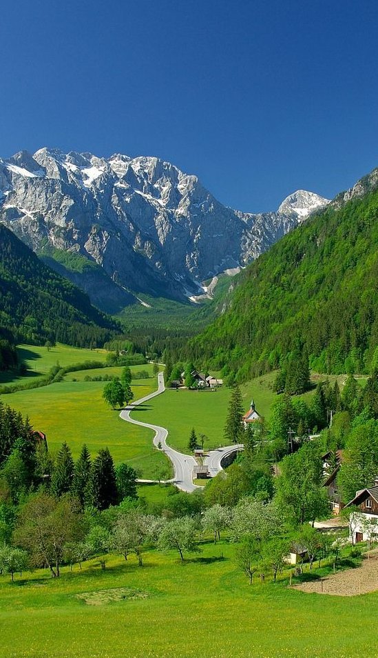 VisualHungry's tweet image. 同僚が子どもの写真見せてくれた
成長が早くてびっくり、可愛い盛りだなあ 🌍