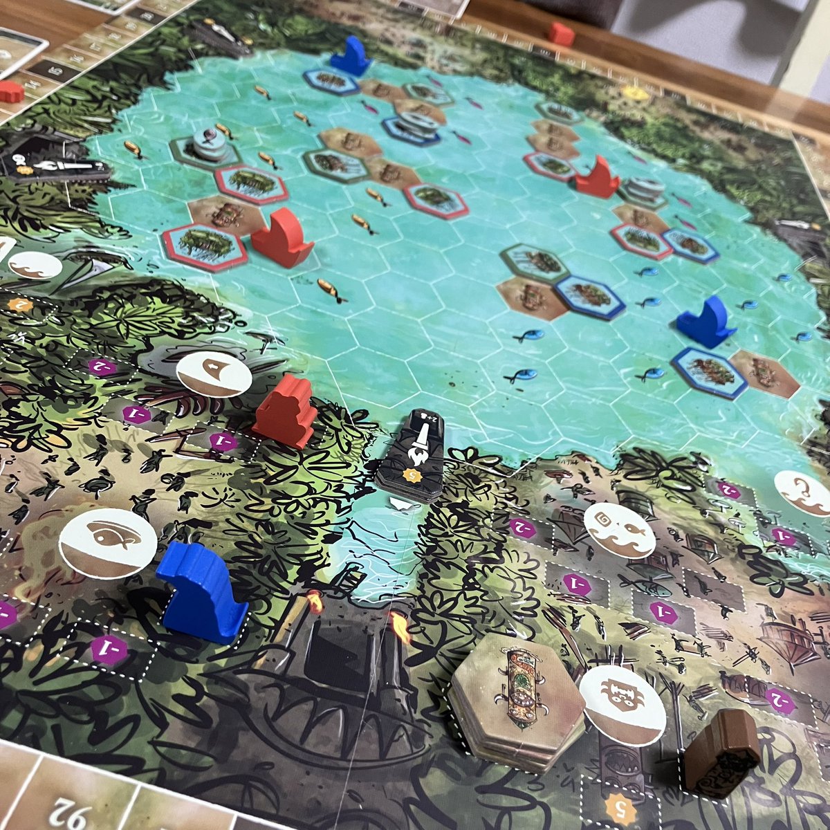 nusfrog's tweet image. ワニ🐊がカエル🐸に蹂躙される💦
『フェヤズ・スワンプ』

テクニックが、戦略がダイレクトに反映するシビアさ❗️ガードレール少なめで、嫁様のカエル軍団に我がワニ族がフルボッコにされました🤣50点以上差を付けられる🐊💦池の覇権はカエルに🐸✨悔しーっ！