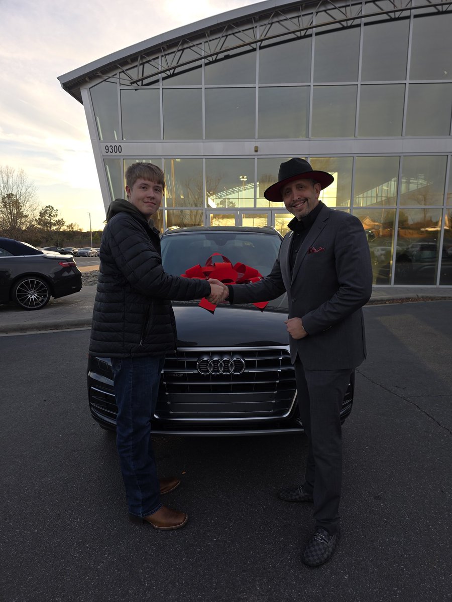 PerkyLLC's tweet image. This young man, Brady, traded in his 2010 Jeep Wrangler for this 2019 Q5.
Dad, Josh, is also an Audi driver and is excited to have his son join the Audi family.

Great working with this family of Audi enthusiasts.

Sale #11