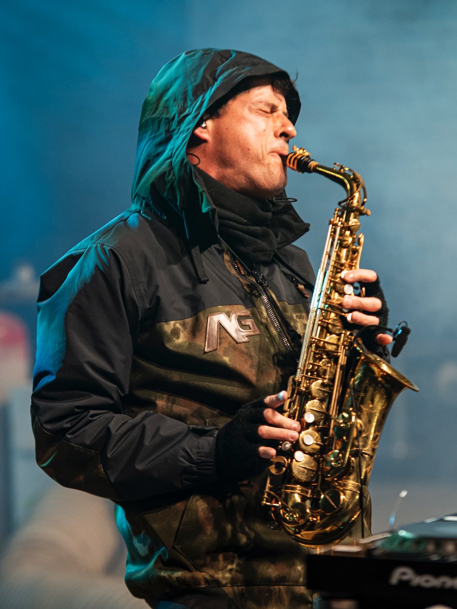 BIG GIGANTIC tweet media