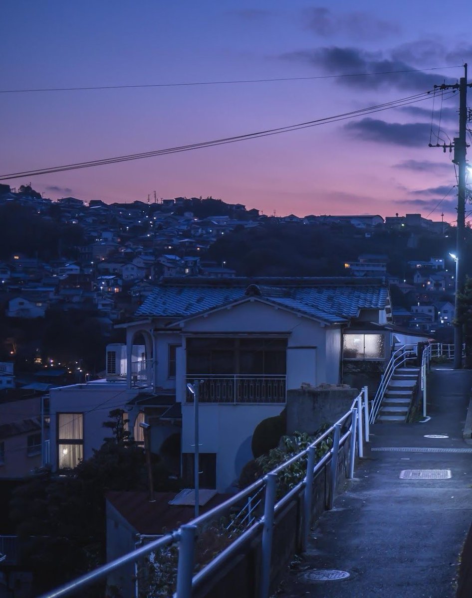 webpalash's tweet image. セール行ったら
欲しい服売り切れてた 🏦