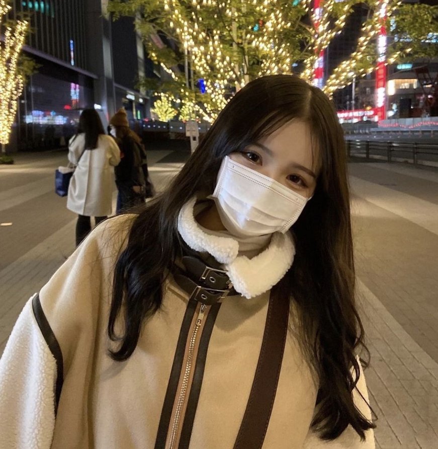 monislopez's tweet image. コンビニで680円の弁当と280円のサラダで夕食完了 🌖