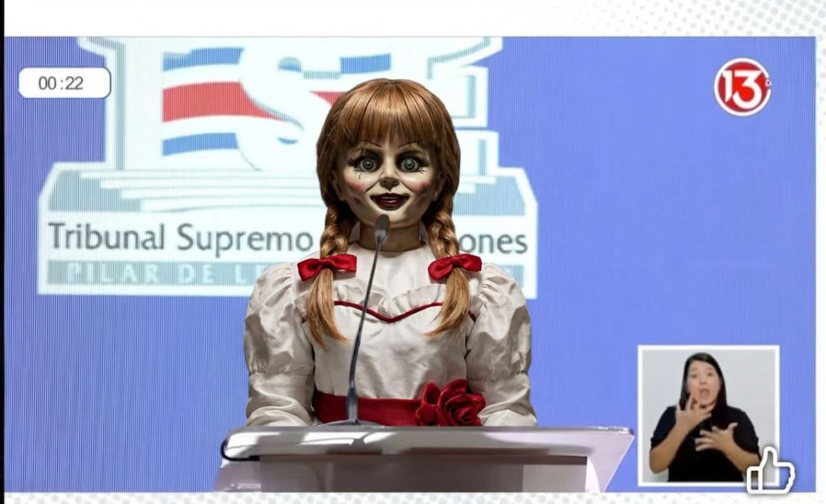 Fantasmitico's tweet image. Me sigue sorprendiendo la gente que piensa votar por Claudia Dobles. Comimos mierda con el PAC dos veces, no puedo creer que quieran una 3ra vez. #DigoYo