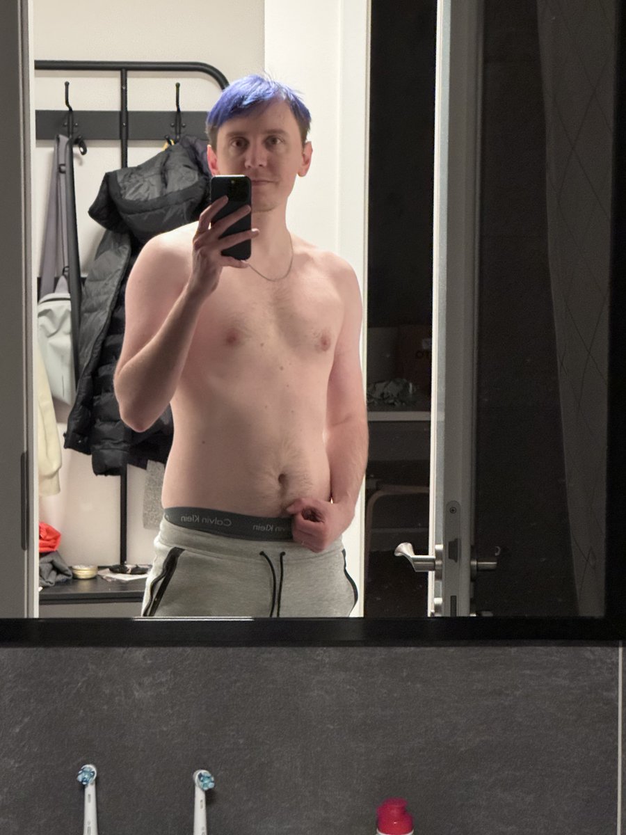 Потренил сиськи сегодня, доволен 😋