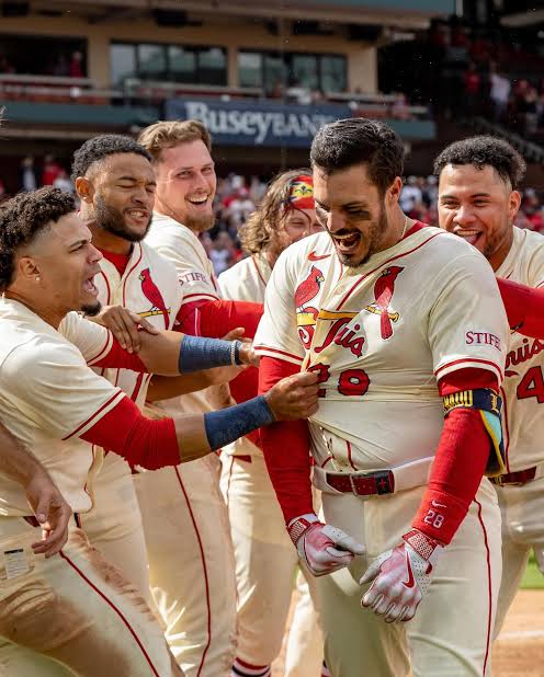 STL_Stats_Facts's tweet image. List of Cardinals to have 7.0 fWAR, a silver slugger, and a gold glove in a single season:

Nolan Arenado (2022)
Yadier Molina (2012-2013)
Willie McGee (1985)
Jim Edmonds (2004)

Over the last 20 years, I dont think I've seen seen this fanbase get collectively as excited over a…