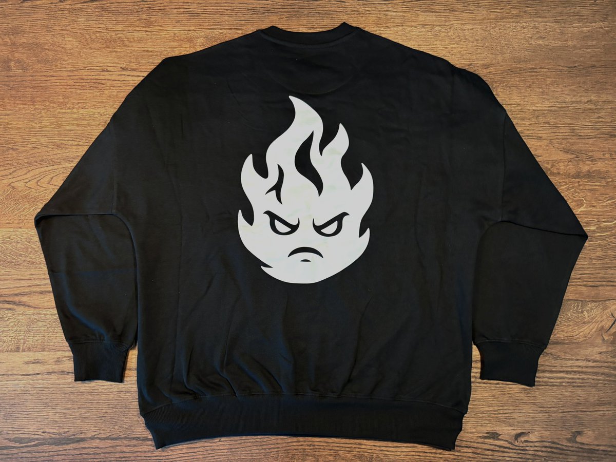 WAZABIGG's tweet image. 🧊 New drop: WAZABI Winter Drop🧊 

Ice outside - Fire inside!
Introducing the “Fueled by Winter” sweatshirt
Oversized and made to handle the season.

Also available in a fresh new t-shirt version.
🛒 Limited stock at shop.wazabi.gg
#StruggleFuel #WAZABI #WinterDrop