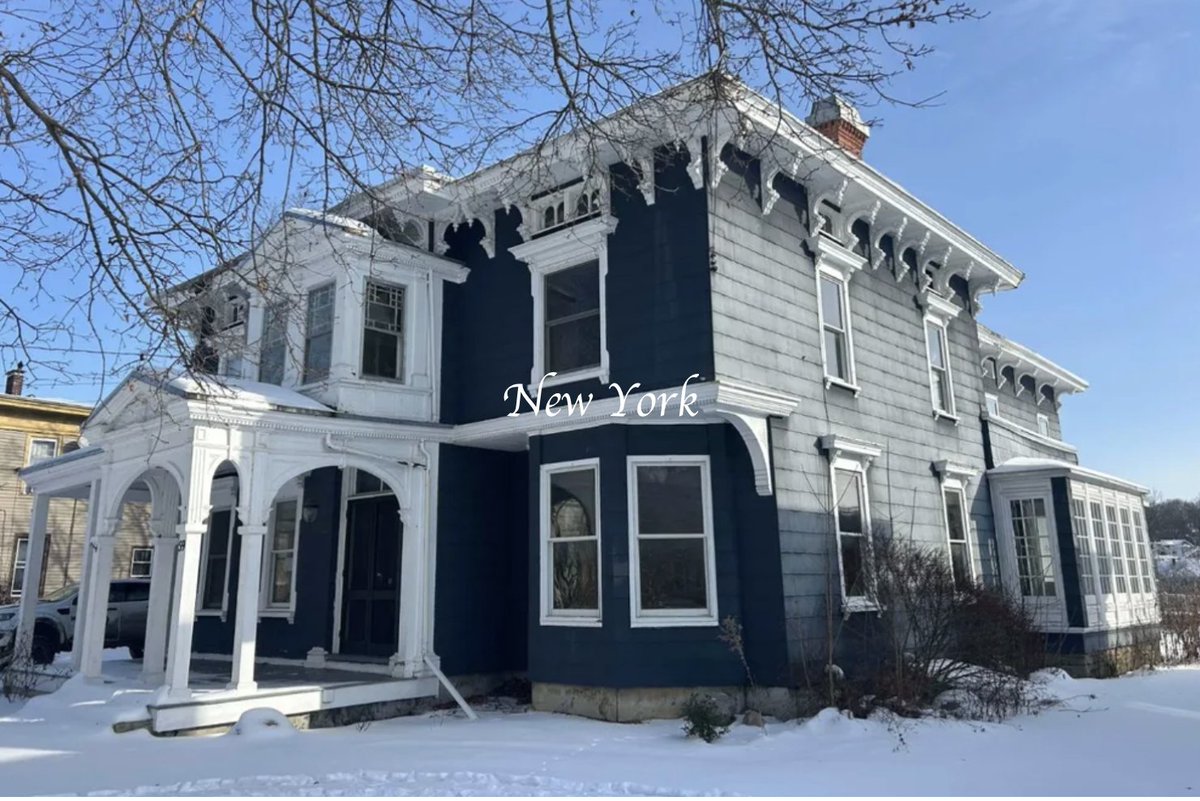 oldhouseunder50's tweet image. $190,000
#NewYork #Italianate boasting two #fireplaces, hardwood floors, exquisite custom molding, and charming character throughout. . oldhousesunder50k.com/c-1860-new-yor…