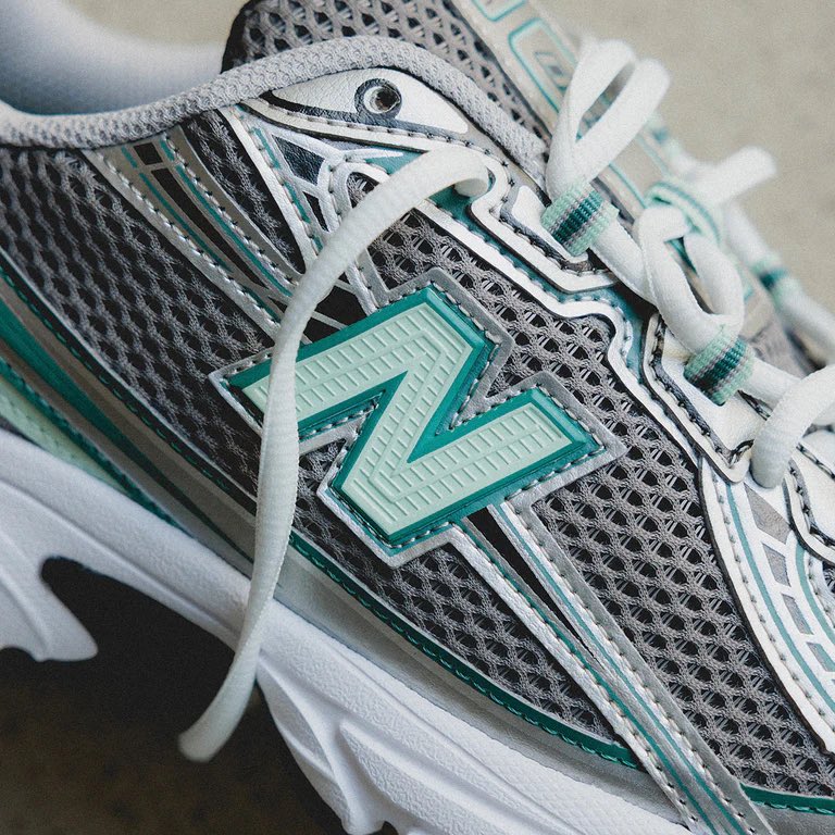 LinkDeal_'s tweet image. Ce coloris de la New Balance 740 est incroyable 

72€ au lieu de 120€ 

Lien : newbalanceemea.pxf.io/3J6dDK