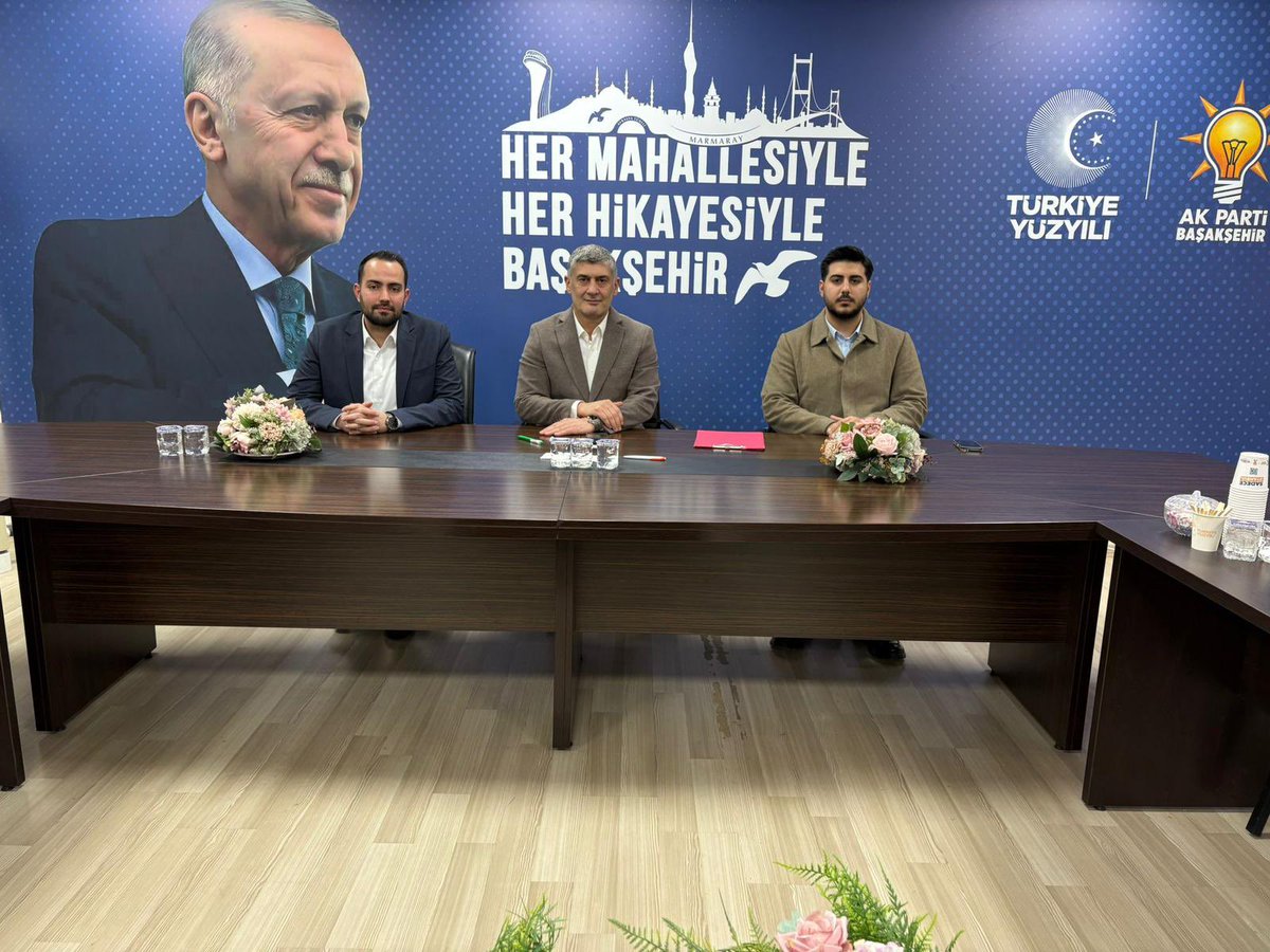 yenisecmenbasak's tweet photo. İlçe Başkanımız @abalin ’in katılımlarıyla, Gençlik Kolları Başkanımız @SuleymanAksoyy ‘un başkanlığında Yeni Seçmen Birimimiz Okul Başkanları Toplantısını gerçekleştirdik. Gençliğin enerjisiyle teşkilatımızı büyütüyor, yarınları bugünden inşa ediyoruz.

Yeni seçmen, güçlü yarınlar!