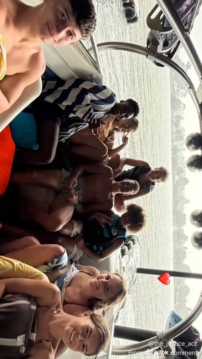 TshenoloPi's tweet image. FAMILY SUSPECTS FOUL PLAY: T. Sithole went on a boat cruise with friends. Allegedly, the father of one of the white boys had blood on his hands, and one boy also had blood on his knees. When questioned about the origin of the blood stains, the father allegedly said he had no idea…