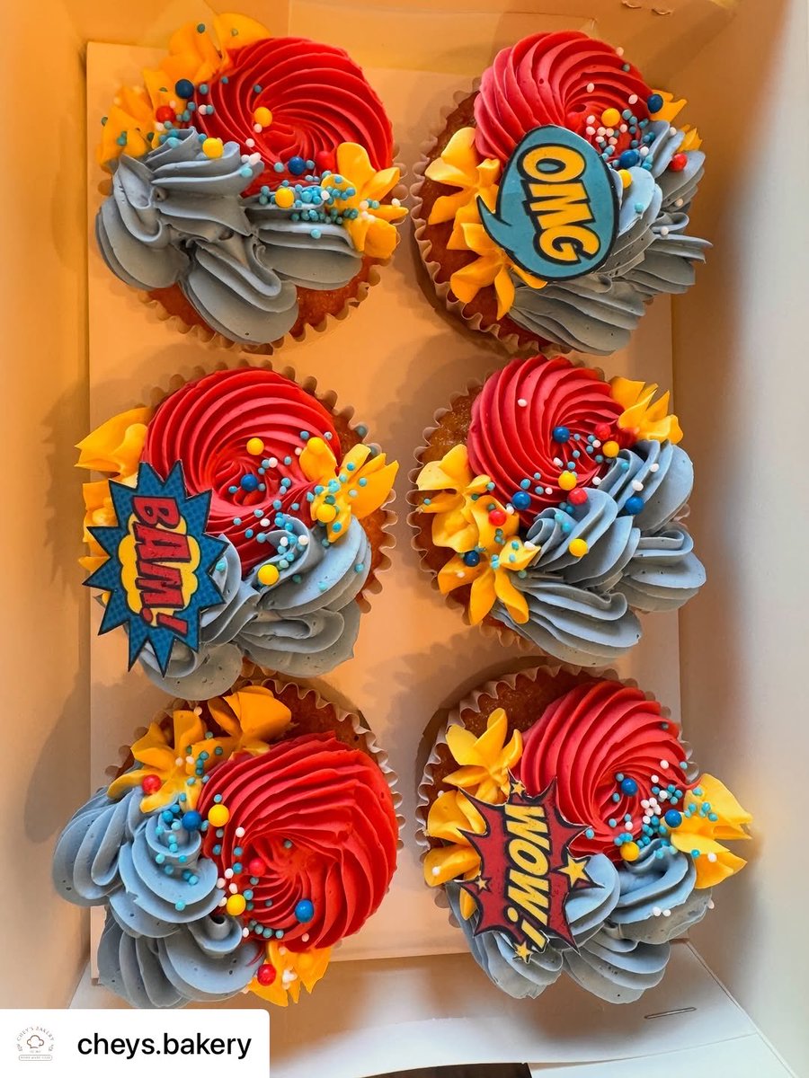 Cakeprint's tweet image. Deze prachtige Spidey taart met bijpassende cupcakes zijn gemaakt door Cheyenne van Cheys Bakery. Ze versierde deze prachtige taart en cupcakes met eetbare prints. 

#cheysbakery #cakeprint #spideytaart #eetbareprint