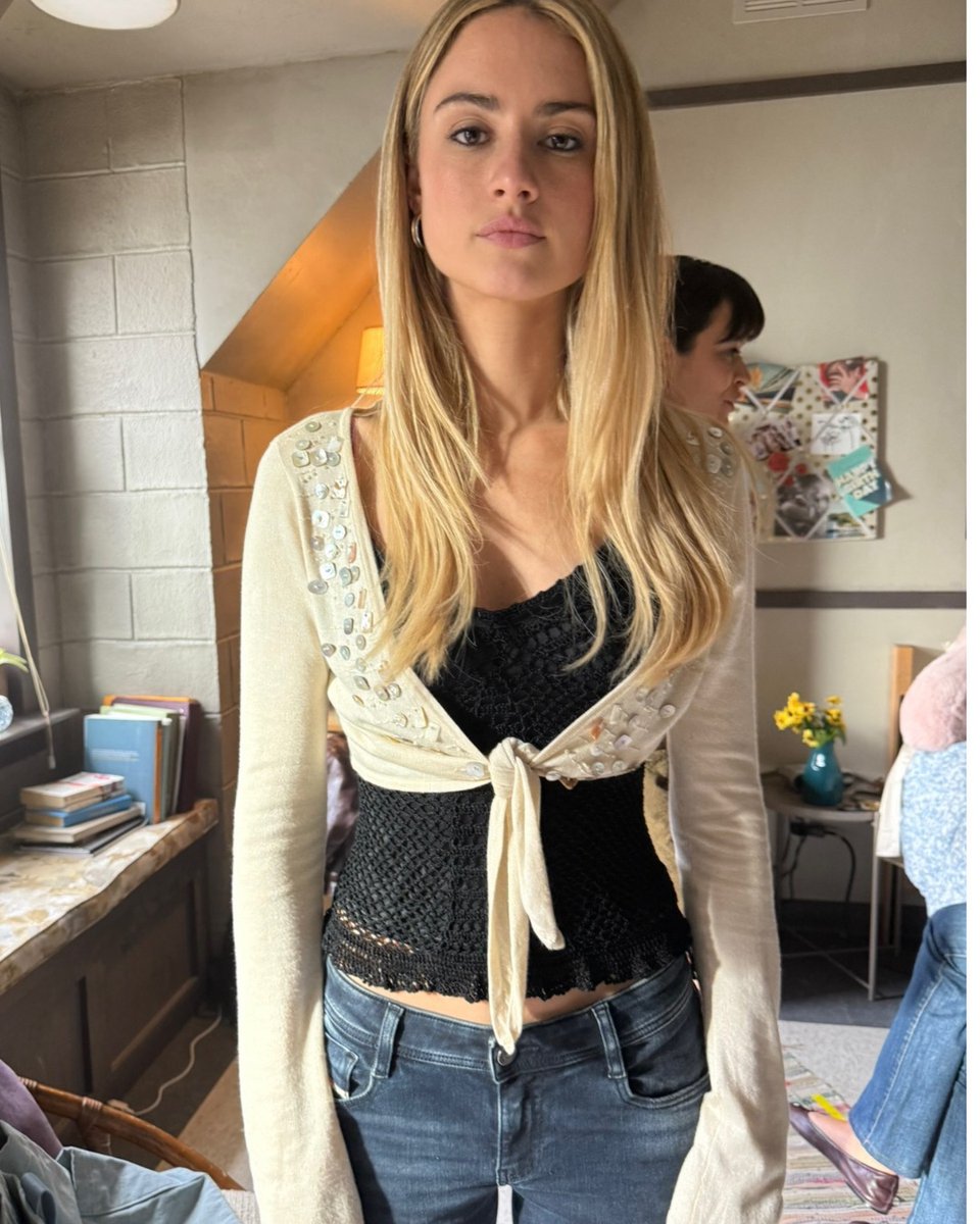 GVPNation's tweet image. Grace Van Patten fittings as Lucy Albright for this season 3 of #tellmelies shared by our amazing costume designer Charlotte Svenson 💕