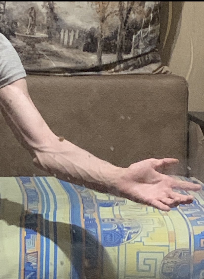 AgentPatch_'s tweet image. Just change my shirt 👀
#gay