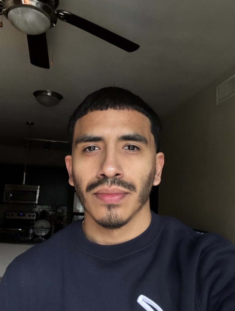 LazaroCaptures tweet media