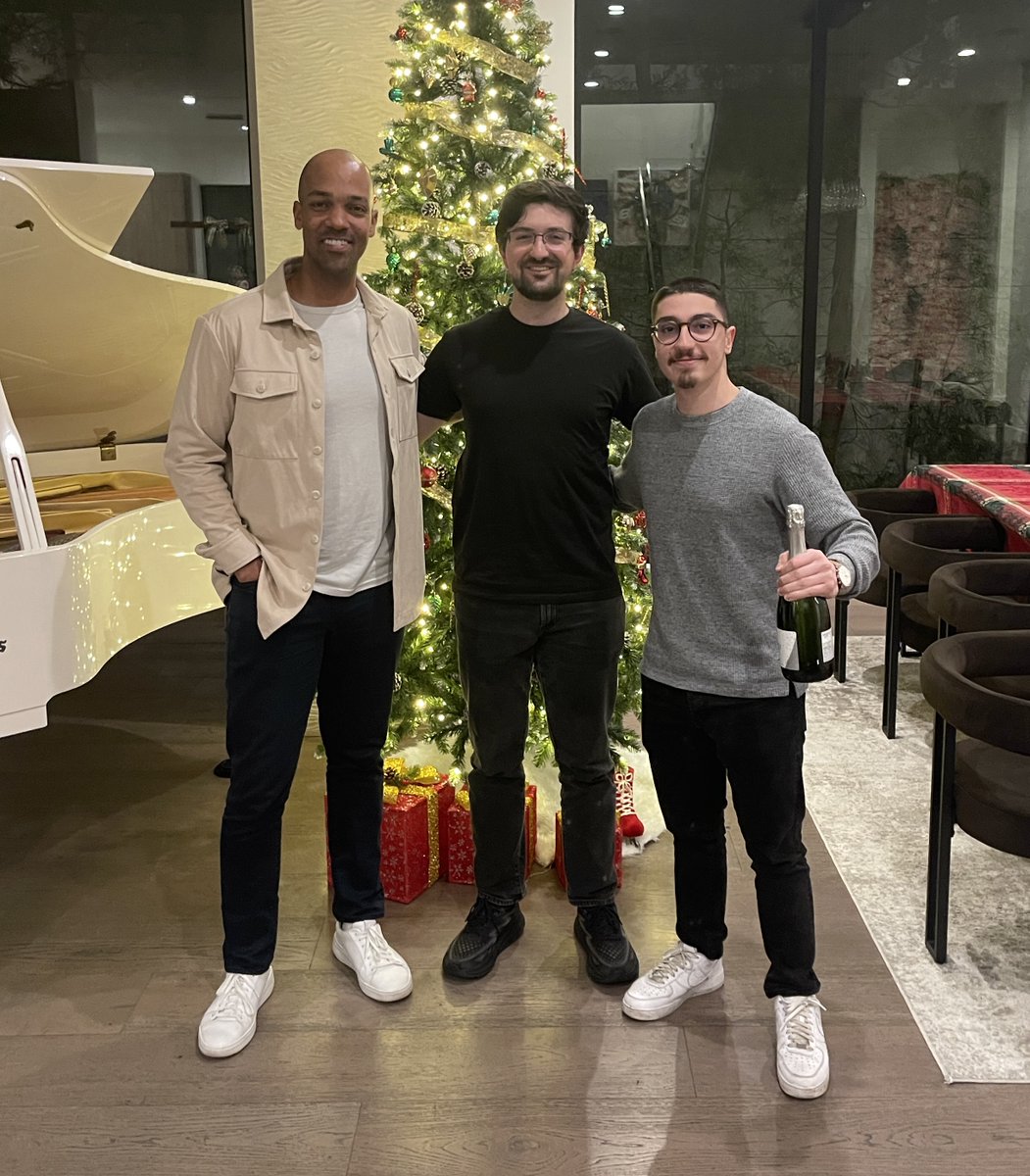 Unicorner has acquired <a href="/justgogrind/">Just Go Grind</a>. And we're launching a second newsletter. 🦄 

We first met <a href="/justingordon212/">Justin Gordon</a> two years ago. He ran an incredibly impressive newsletter sharing the life stories of top founders.

Today, we're excited to announce that:

1) We have purchased the
