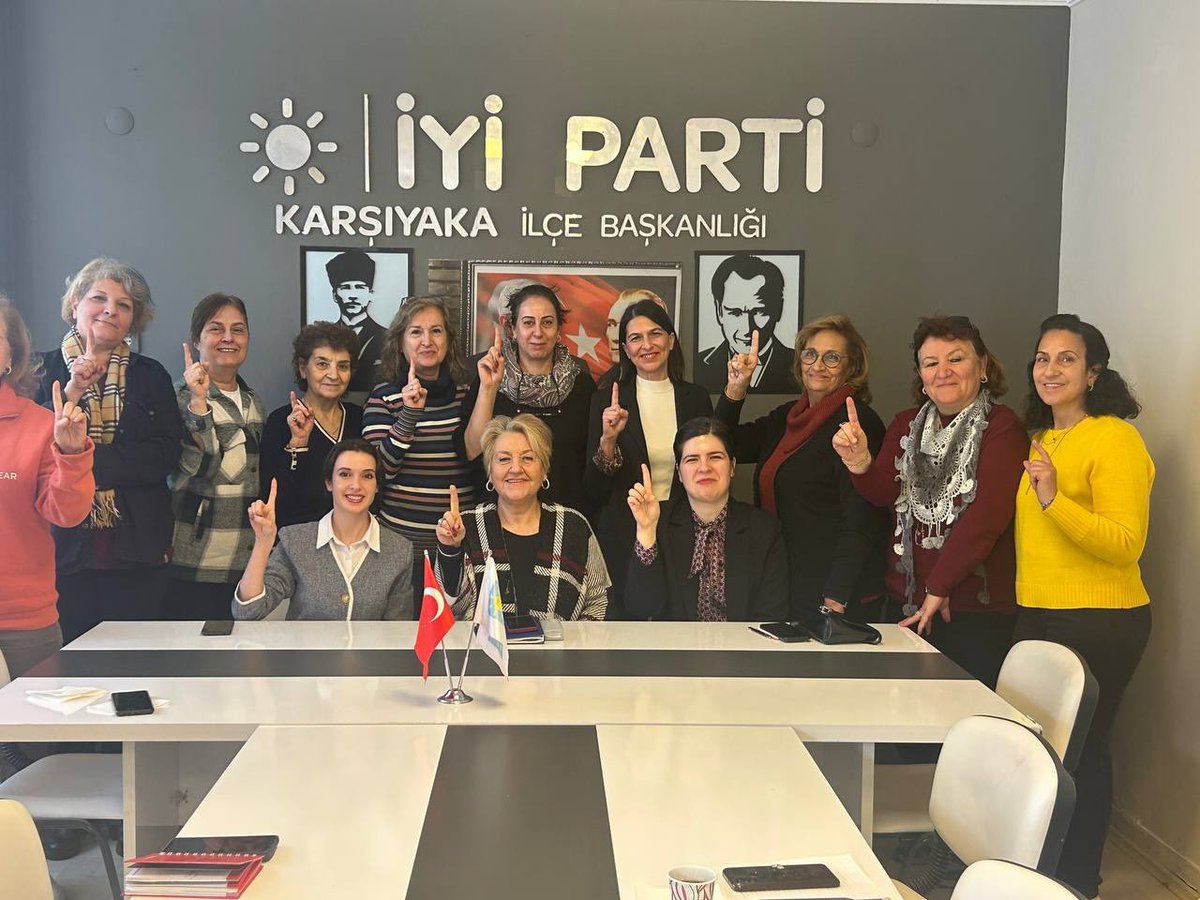 Haftalık olağan toplantımızı Uluslararası kadın barışı platformu'nun ziyaretleri ile birlikte gerçekleştirdik. 
Ece Çatak(çevirmen, eğitmen) Zeynep Karakıyak(eğitmen, çevirmen) üyemiz Yasemin hanıma nazik ziyaretlerinden dolayı çok teşekkür ederiz.
<a href="/tiryaki_nalan/">Nalan Tiryaki</a>