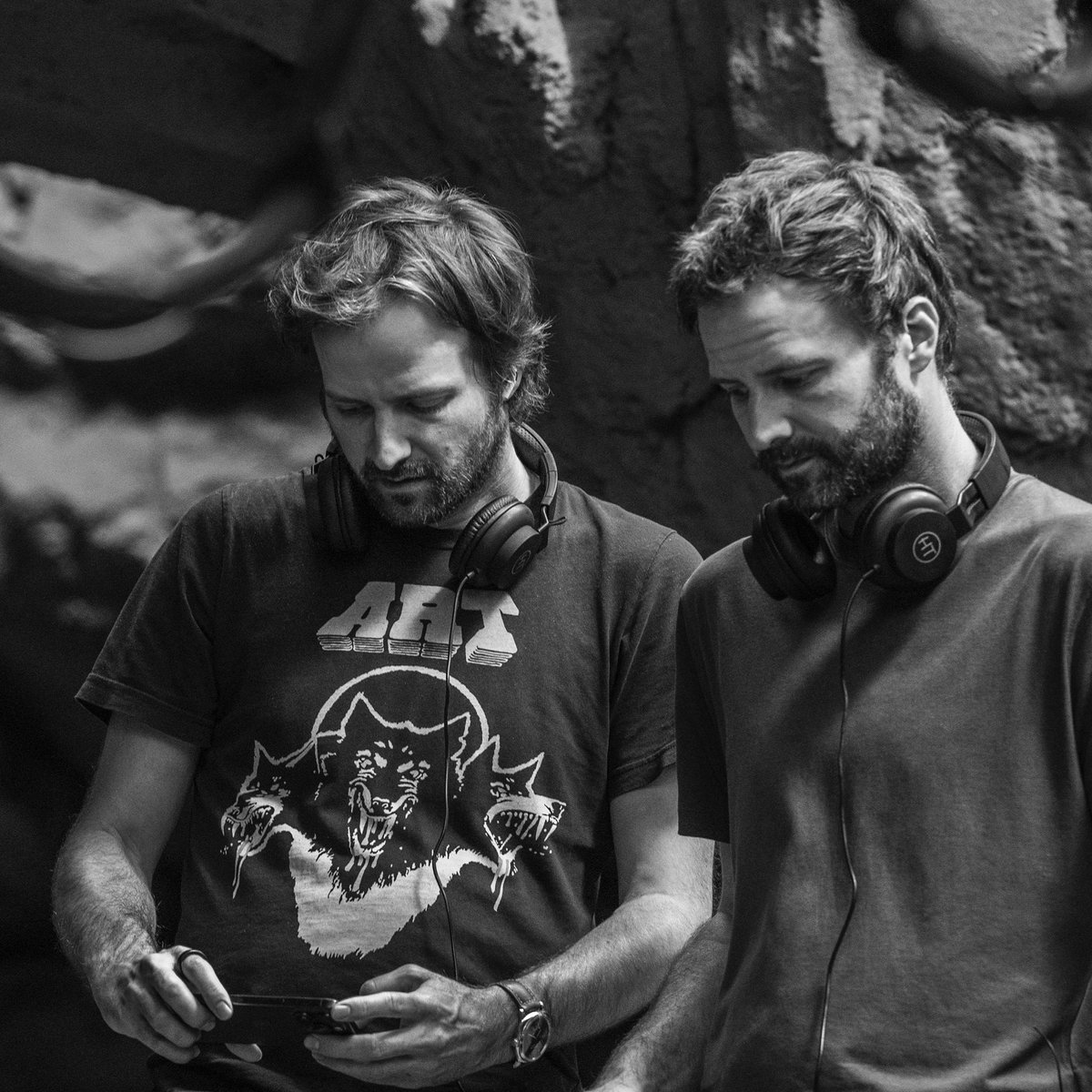 SThingsSpoilers's tweet image. The Duffer Brothers say they were under pressure from Netflix to finish writing the final episode of #StrangerThings5:

“We were getting hammered constantly by production and by Netflix for Episode 8.

It was the most difficult writing circumstance we’ve ever found ourselves in,…