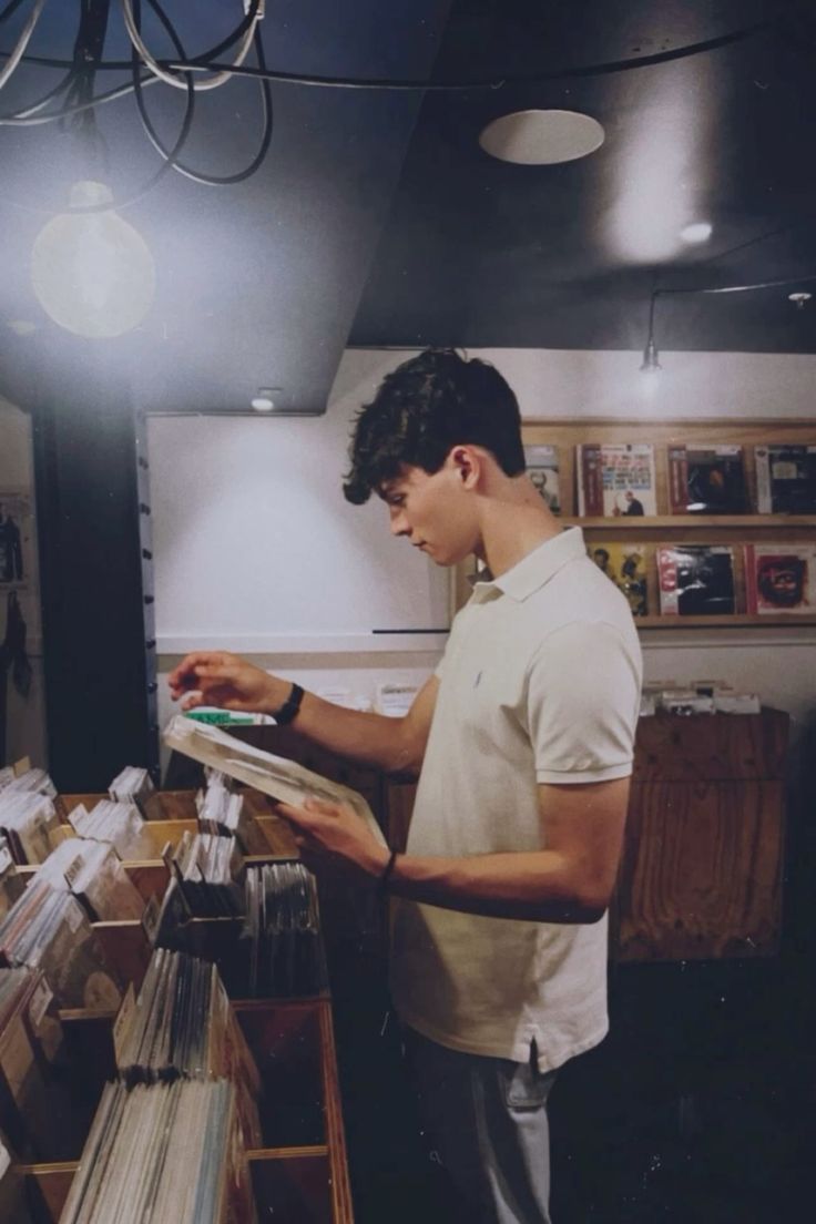 Truth, dare, spin bottles
You know how to ball            I know Aristotle

| #bearnelli ♡