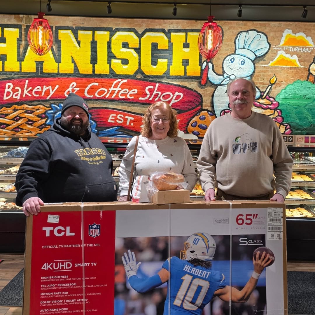 Winner!! Winner!!! TV DONUT DINNER!! Just like that we have another Winner in The Red Envelope!! #mnbestdonuts #mnbestbakery #bestriverroadbakery #tcltop5bakerymn #redwingmn