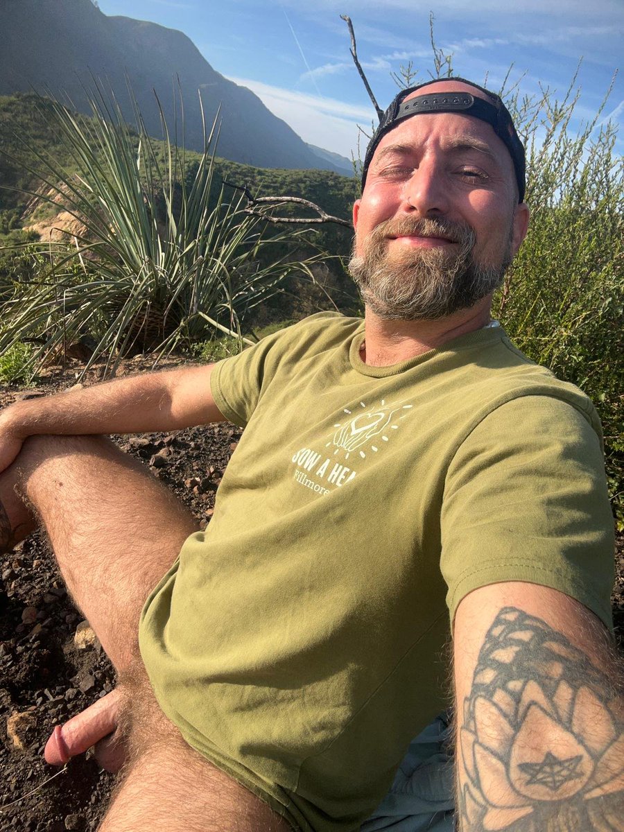 ErosBodywork's tweet photo. Self-pleasure, alone in nature, is one of the greatest activities of communion.  Feeling connected to creation and pleasure is such a powerful way to feel alive. 

 <3 Check out the view <3  

Only bummer was the chemtrails splooging all over me at the same time. WTF 😤 https://t.co/GbIBxmJFb6