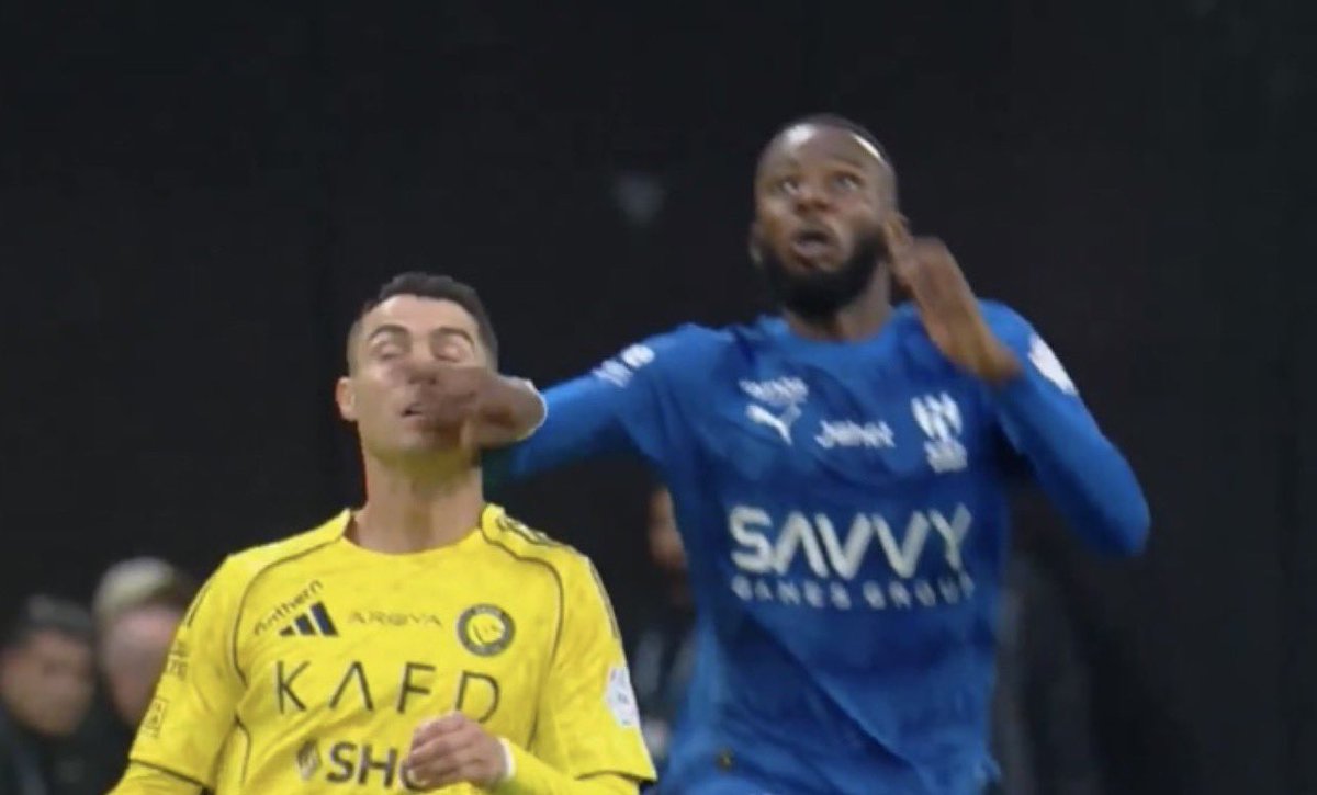 33rw2's tweet image. طرد                                  مافيها شي بالغلط🥺💞