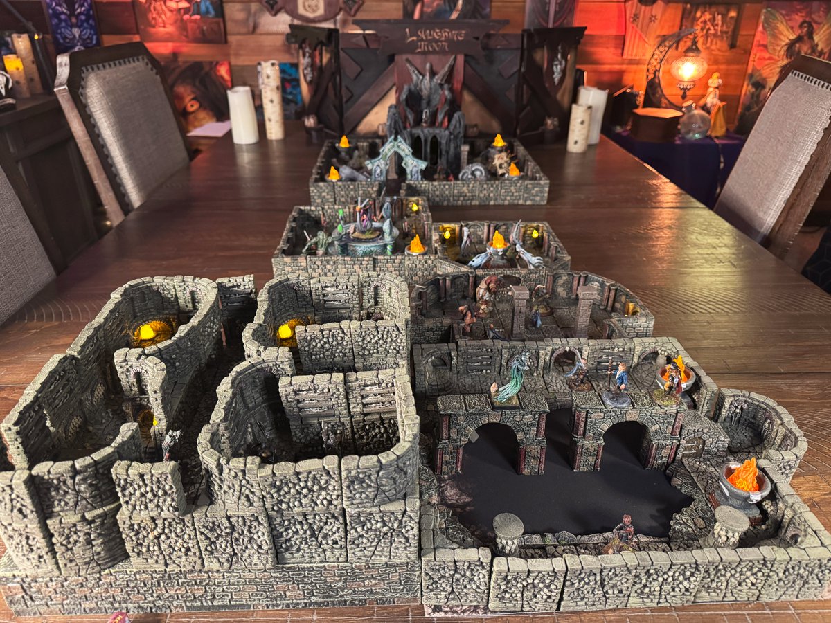 Laughing Moon tweet media