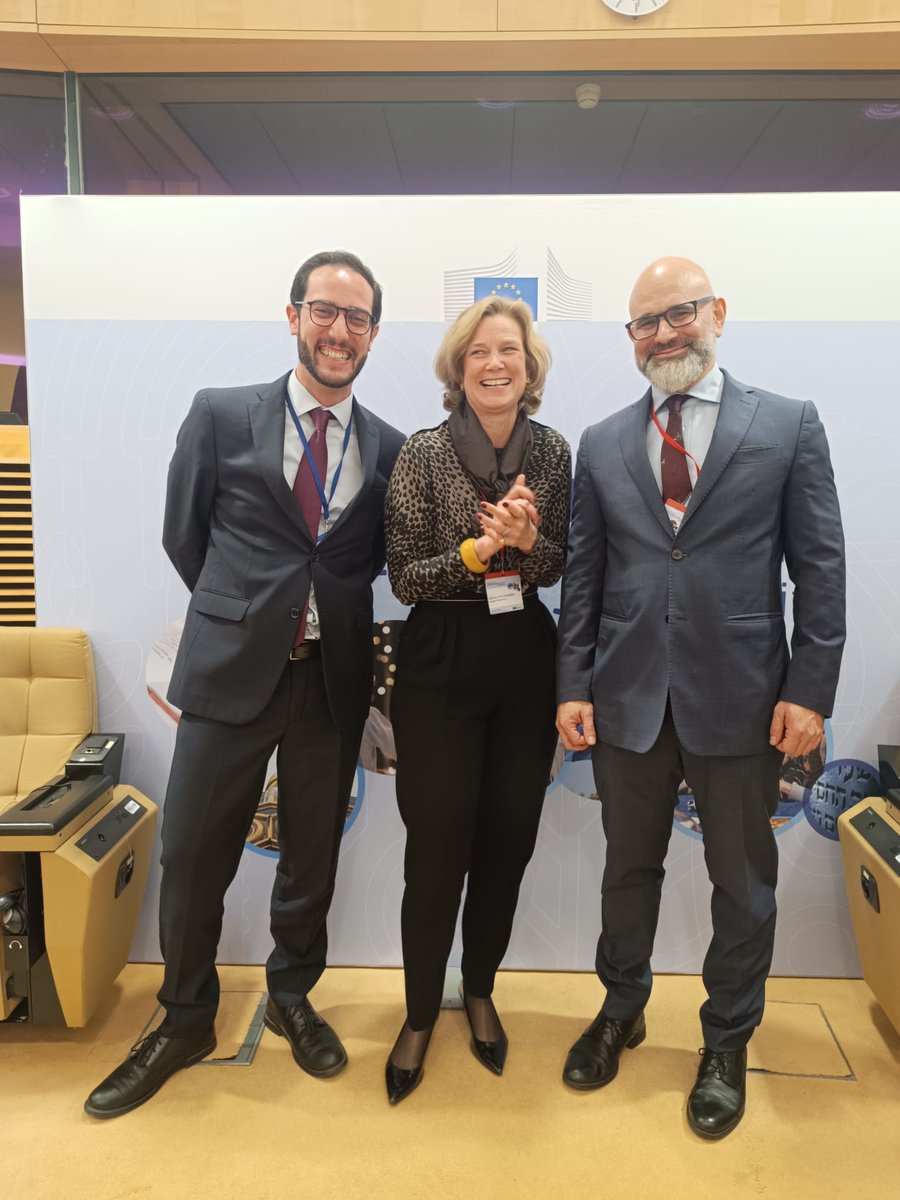 WorldJewishCong's tweet photo. From jihadists to far-right and far-left extremism, #antisemitism fuels dehumanization, radicalization, and violence. Preventing it is essential for a safe and secure Europe.

At the @EU_Commission’s 8th Working Group on implementing the 🇪🇺 EU Strategy on combating antisemitism in Brussels today, organized by @EUAntisemitism, Ernest Herzog, WJC's Head of Combating Antisemitism, Intelligence and Security, warned that antisemitism is a growing threat to our security, democracy, and society.
