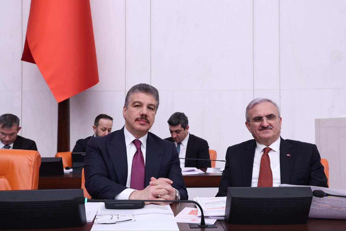 📍TBMM 

214 sıra sayılı Karayolları Trafik Kanununda Değişiklik Yapılmasına Dair Kanun Teklifinin  görüşülmesine devam…