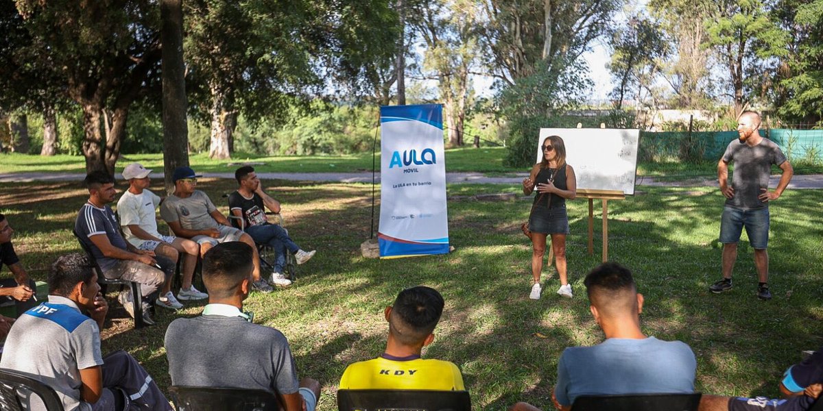 AmbienteMuniCba's tweet image. La @ULAcordoba propone una agenda de verano diferente durante el mes de enero: caminatas educativas, talleres sobre flora, fauna, agroecología y olas de calor. 📚

➡️Ingresá a la nota para enterarte de todas las propuestas: cordoba.gob.ar/universidad-li…