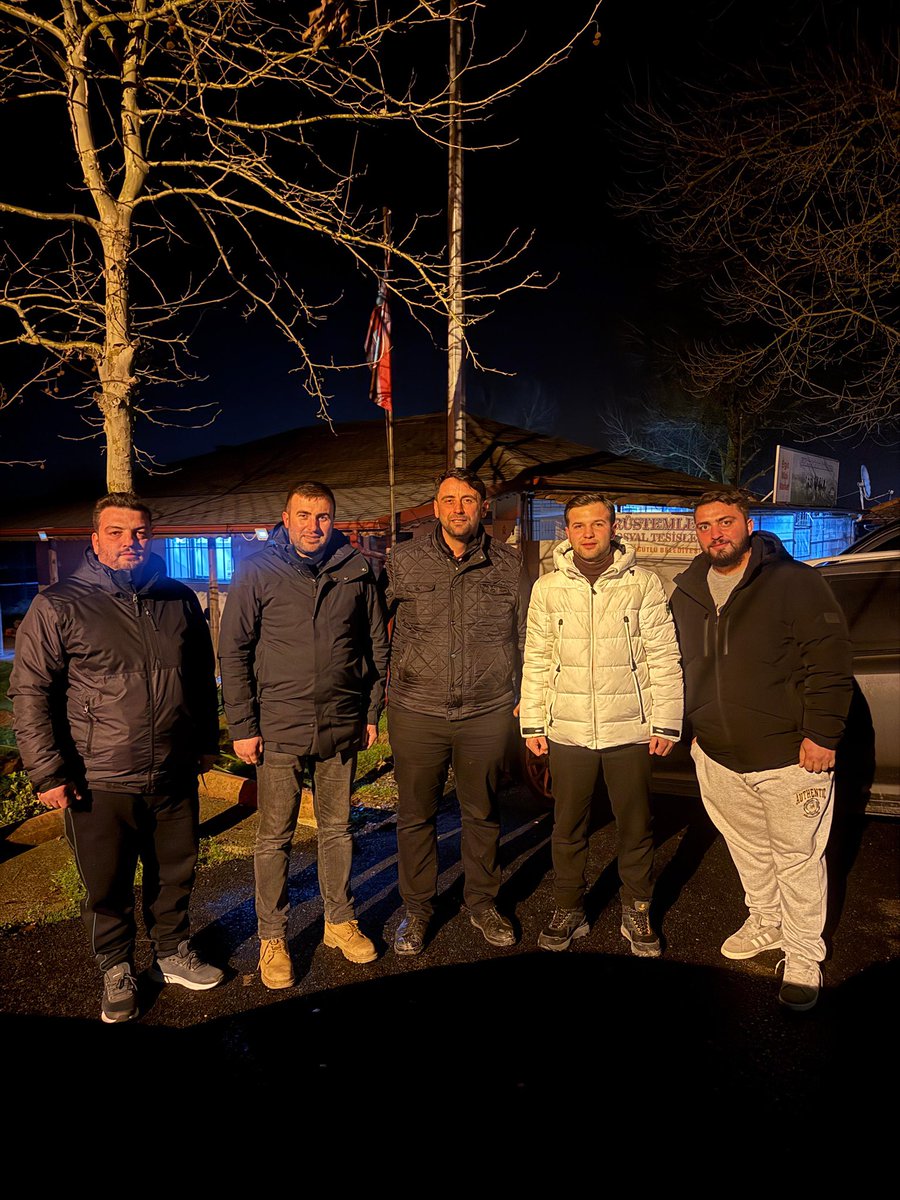 İlçe başkanımız Suat Dirhemci gençlik kolları başkanımız Mert Çiftçi ile birlikte Rüstemler mahalle muhtarımız Hasan Aydınlı’yı ziyaret ettik.