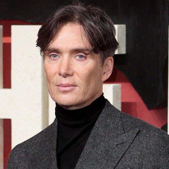 sephinxs's tweet image. he's covered from head to toe and i still feel like a victorian woman salivating as cillian murphy outmogs