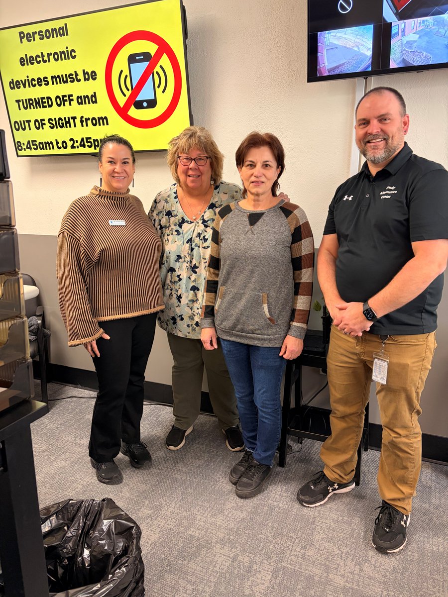 Study Alternative Center tweet media