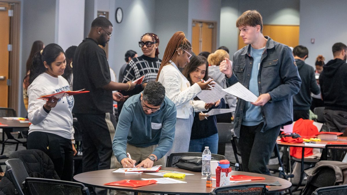 New University of Missouri–St. Louis students played “Someone Who” during Global Triton Welcome . The moment, captured by photographer Derik Holtmann, is the latest feature in Eye on UMSL. blogs.umsl.edu/news/2026/01/1…