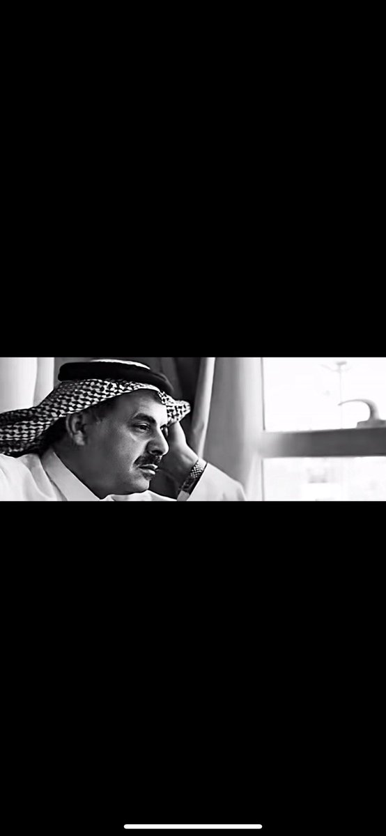 ليا مرّني طاريه فالمجلس المليان
أخاويه وأترك هيكل الجسم متراكي
  — ضيدان بن قضعان .