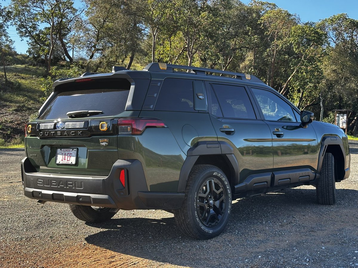 Motor1com's tweet image. We uhhhhh uh we uh were uhhhh we uh uh we out here