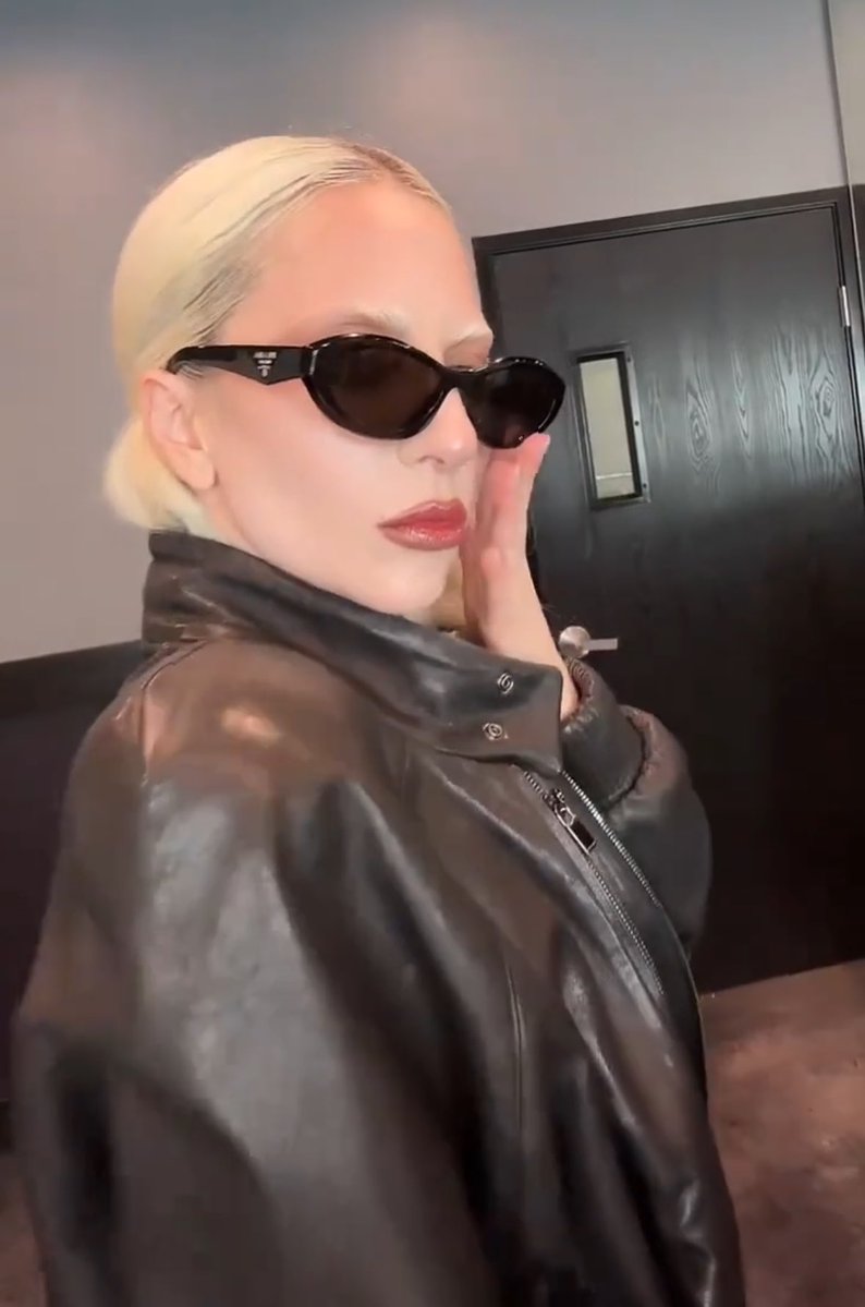 gagasourcelgs's tweet image. GAGA 🕶️