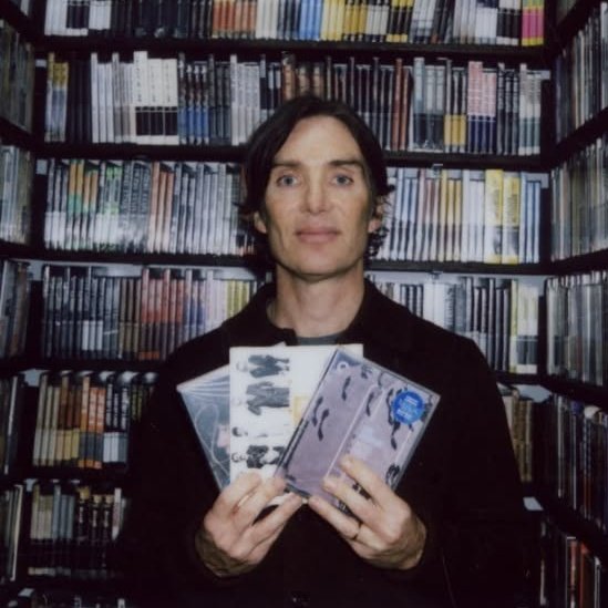 ephemeraIgaze's tweet image. both of them picking trainspotting... ouuu danny boyle these really are your sons