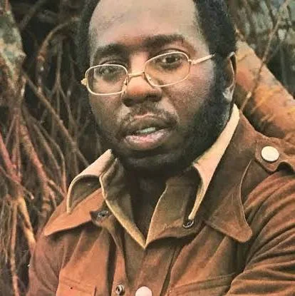 2DGrandma's tweet image. Nope--Gotta be Curtis  Mayyyyyfield #brownjacket😎🎶🎶🎶